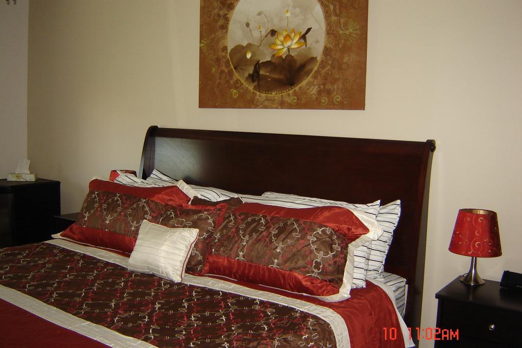 Midway Motel Radisson Habitación foto