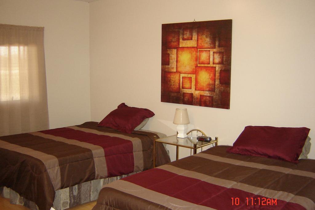 Midway Motel Radisson Habitación foto